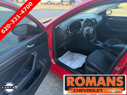 Used 2019 Volkswagen Jetta SEL image 9