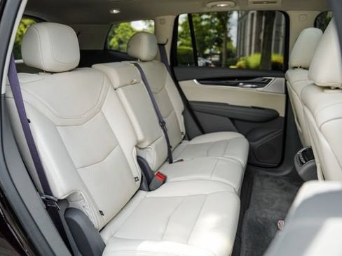 Used 2020 Cadillac XT6 Premium Luxury AWD/4WD image 45