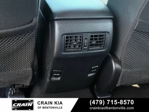 Used 2017 Toyota 4Runner SR5 AWD/4WD image 29