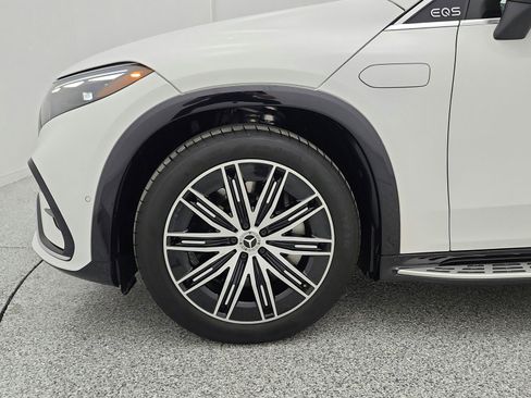 Used 2023 Mercedes-Benz EQS 580 4MATIC SUV image 17