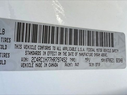 Used 2017 Chrysler Pacifica Touring Plus image 35