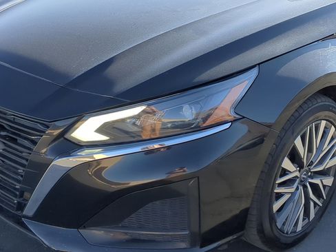 Used 2023 Nissan Altima 2.5 SV image 12