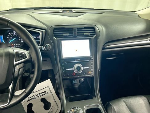 Used 2020 Ford Fusion Energi Titanium image 19