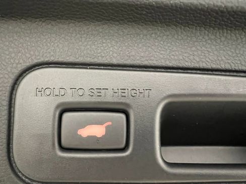 Used 2025 Honda Pilot EX-L image 33