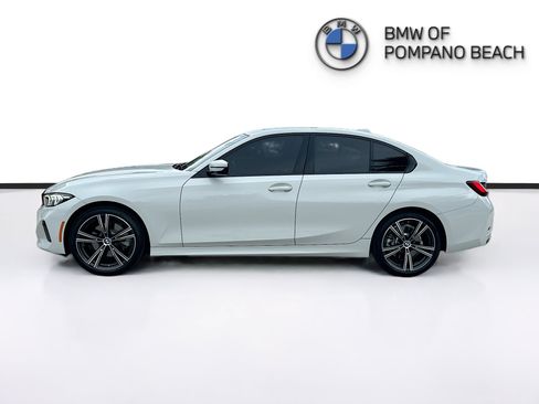 Used 2023 BMW 330i Sedan w/ Driving Assistance Package RWD image 4