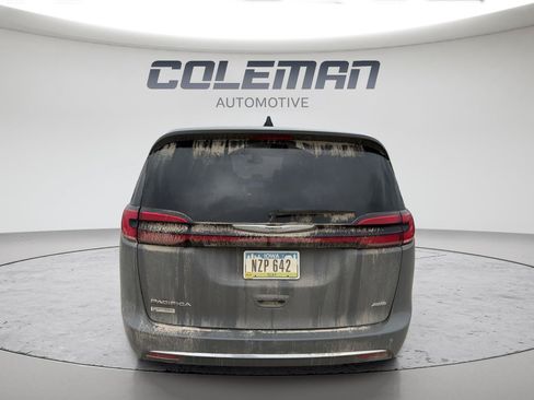 Used 2023 Chrysler Pacifica Touring-L AWD/4WD image 4