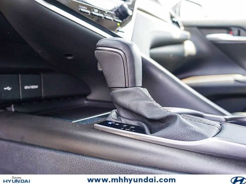 Used 2021 Toyota Camry SE w/ Carpet Mat Package (TMS) FWD image 24