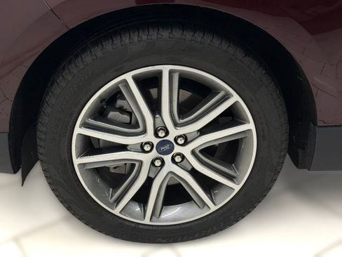 Used 2023 Ford Edge Titanium image 9