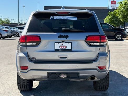 Used 2021 Jeep Grand Cherokee Laredo X image 5