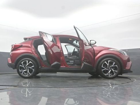 Used 2018 Toyota C-HR XLE FWD image 57