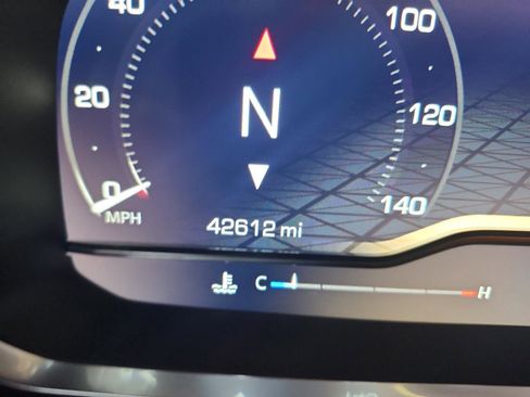 Used 2023 GMC Yukon AT4 image 23