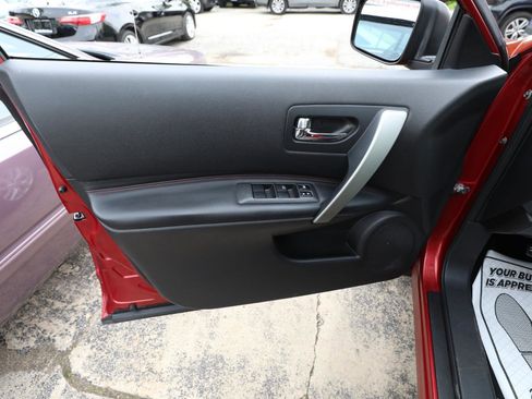 Used 2011 Nissan Rogue SV w/ SL Pkg AWD/4WD image 16