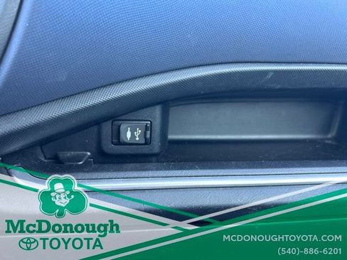 Used 2016 Toyota Prius C Three FWD image 14