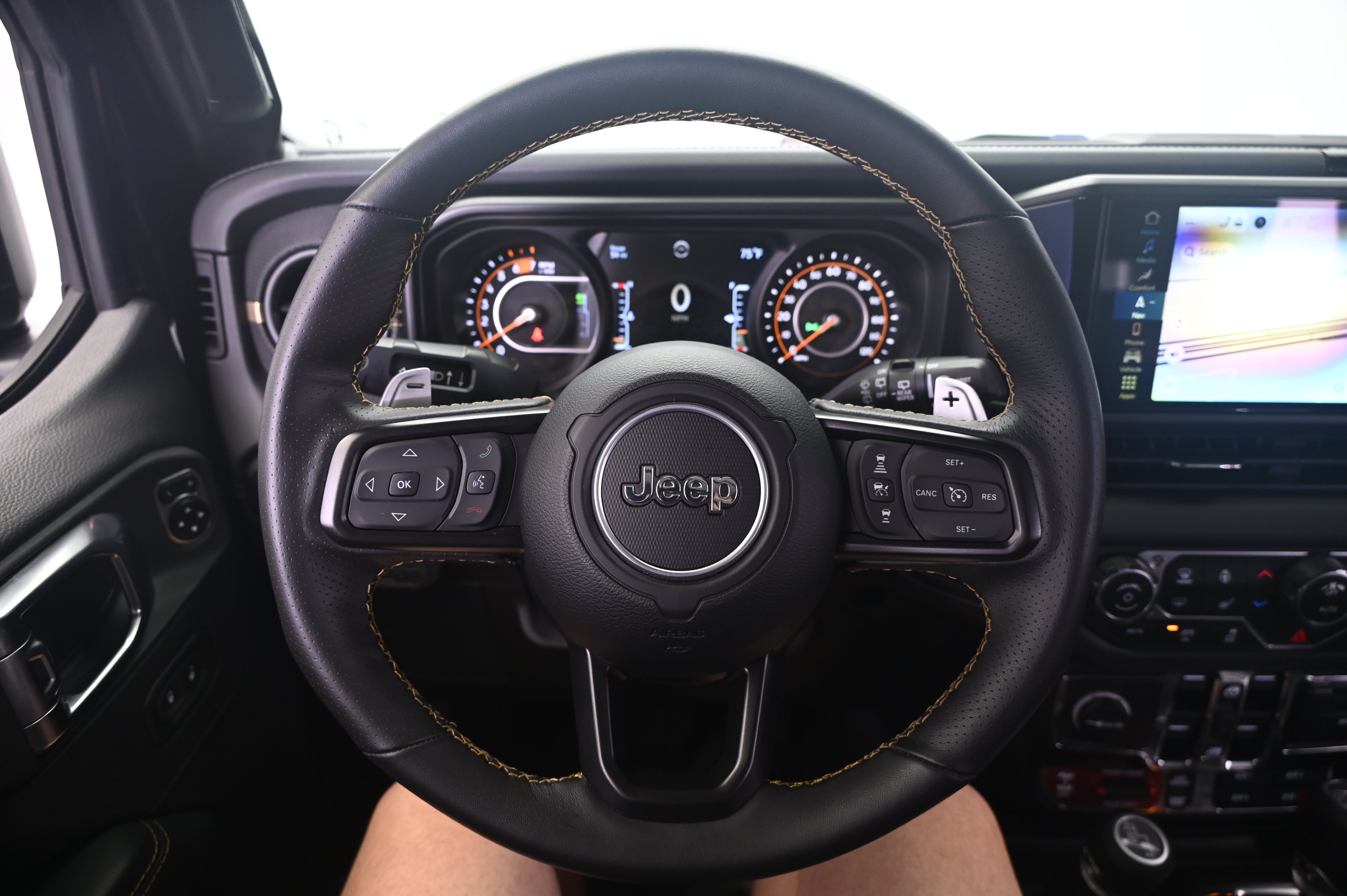 Used 2025 Jeep Wrangler Unlimited Rubicon 392 AWD/4WD image 36