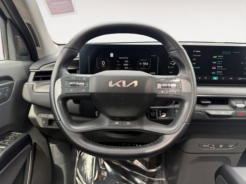 Used 2024 Kia EV9 Land AWD/4WD image 13