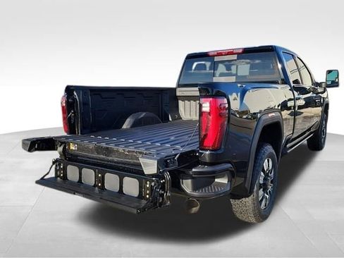 New 2026 GMC Sierra 2500 Denali w/ Denali Reserve Package AWD/4WD image 8