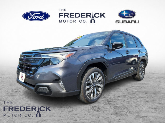 Used 2025 Subaru Forester Touring AWD/4WD image 1