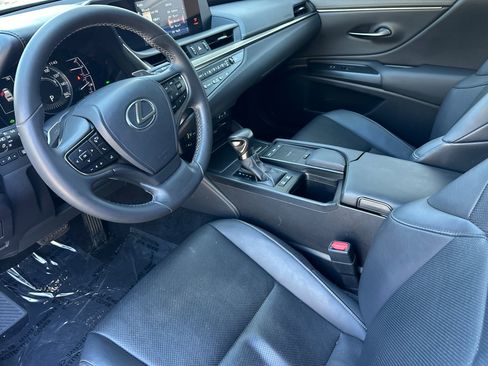 Used 2021 Lexus ES 300h w/ Premium Package FWD image 4