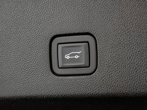 Certified 2023 Cadillac XT6 Premium Luxury AWD/4WD image 15