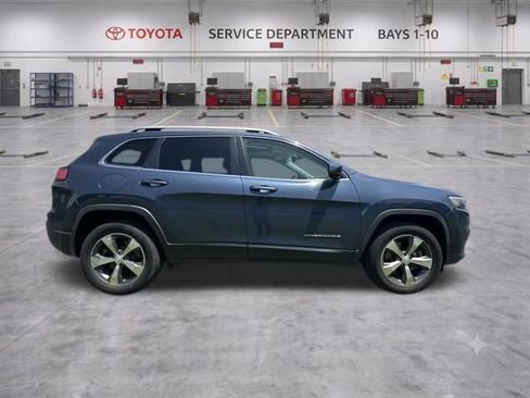Used 2019 Jeep Cherokee Limited AWD/4WD image 6