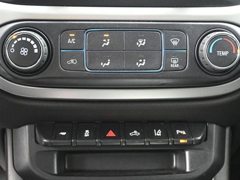 Used 2019 Chevrolet Colorado LT w/ LT Convenience Package image 18