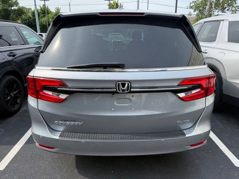 Used 2024 Honda Odyssey Elite image 5