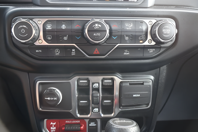 Used 2023 Jeep Gladiator Mojave w/ LED Lighting Group AWD/4WD image 14