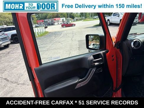 Used 2015 Jeep Wrangler Unlimited Rubicon w/ Connectivity Group AWD/4WD image 12
