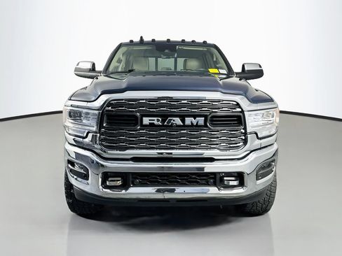 Used 2022 RAM 2500 Limited AWD/4WD image 2