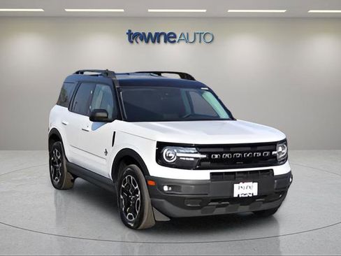 Used 2023 Ford Bronco Sport Outer Banks AWD/4WD image 10