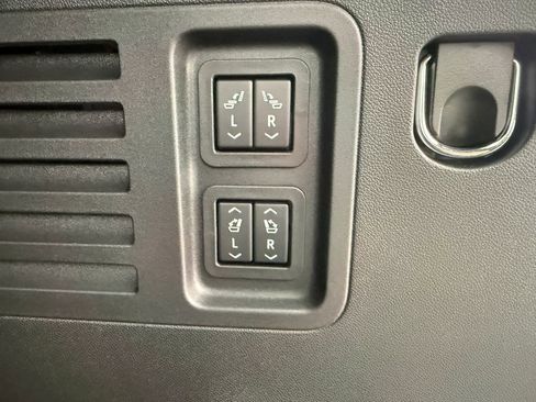 New 2026 Buick Enclave Avenir w/ Super Cruise Package image 12