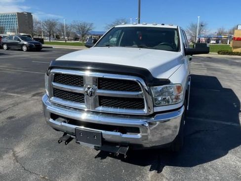 Used 2018 RAM 3500 Tradesman w/ Chrome Appearance Group AWD/4WD image 5