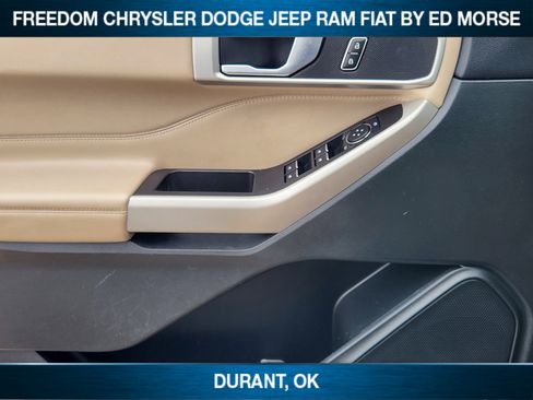 Used 2024 Ford Explorer XLT w/ Equipment Group 202A AWD/4WD image 18