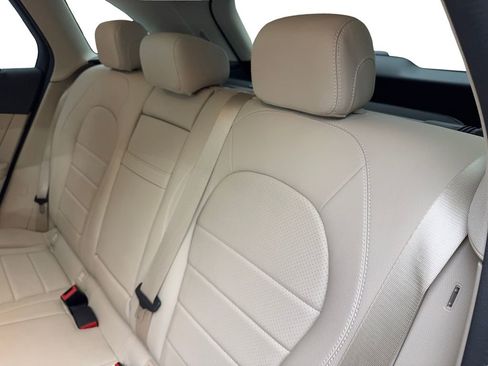 Used 2022 Mercedes-Benz GLC 300 4MATIC w/ Premium Package Lite image 32