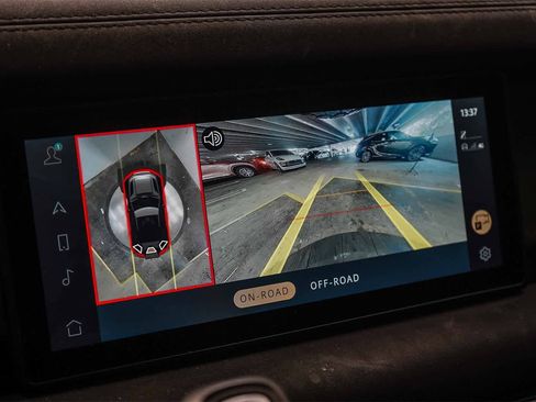 Used 2023 Land Rover Defender 90 S image 26