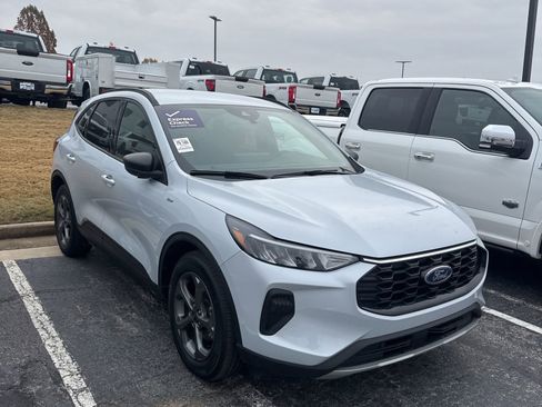 Used 2025 Ford Escape ST-Line w/ Equipment Group 301A image 2