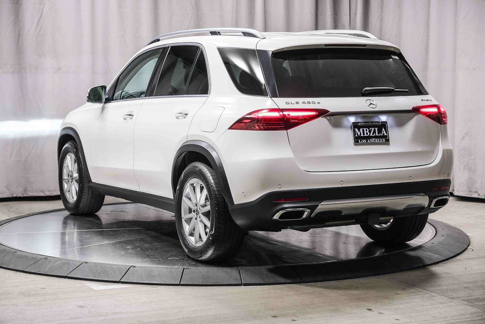 Certified 2024 Mercedes-Benz GLE 450e 4MATIC image 2