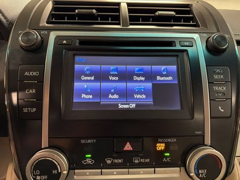 Used 2014 Toyota Camry LE FWD image 20