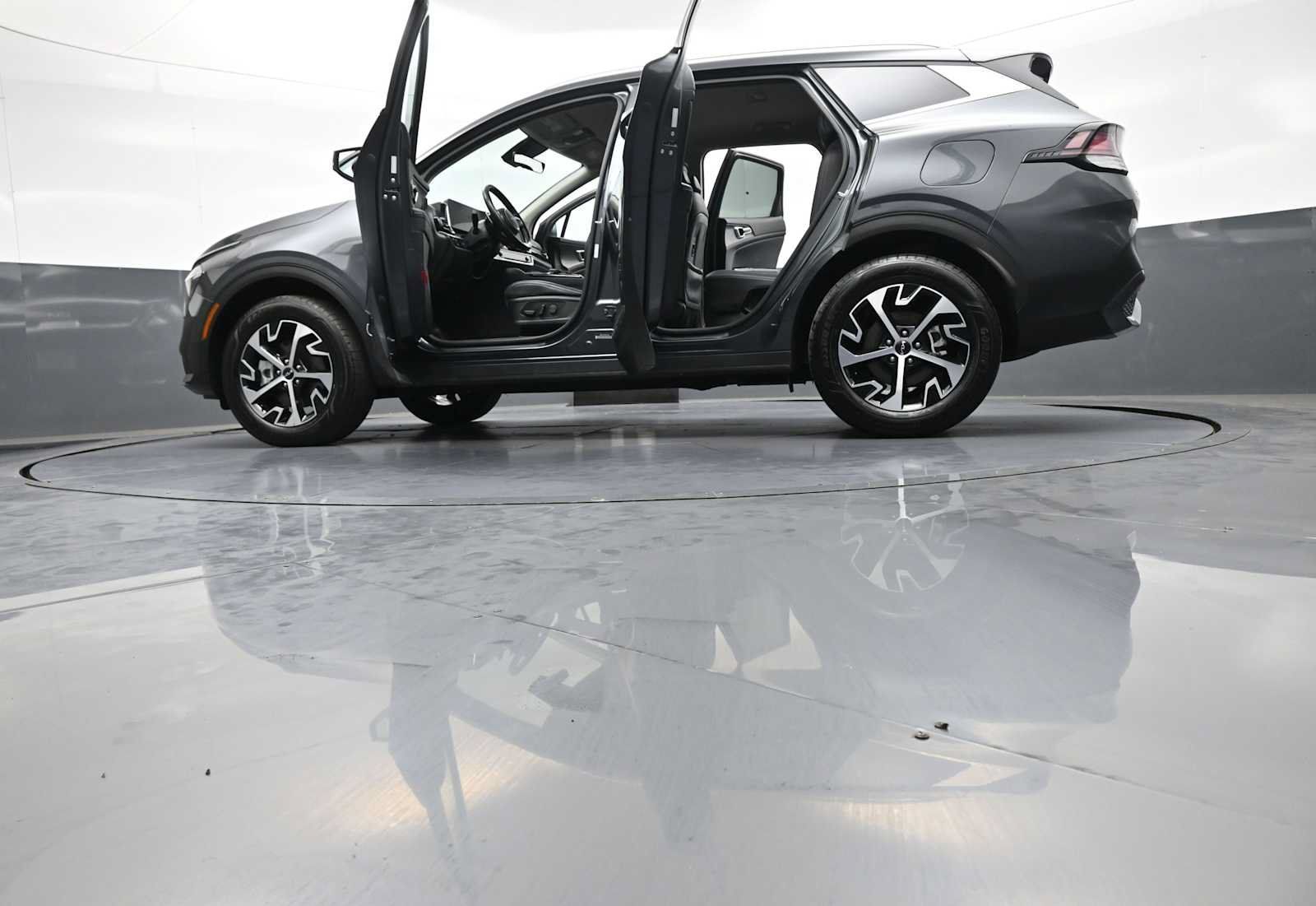 Certified 2023 Kia Sportage EX AWD/4WD image 48