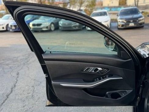 Used 2020 BMW 330i xDrive Sedan w/ Driving Assistance Package image 16