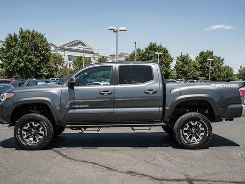 Used 2020 Toyota Tacoma TRD Off-Road AWD/4WD image 4