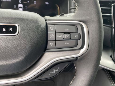 New 2025 Jeep Wagoneer L Series II w/ Convenience Group I image 22