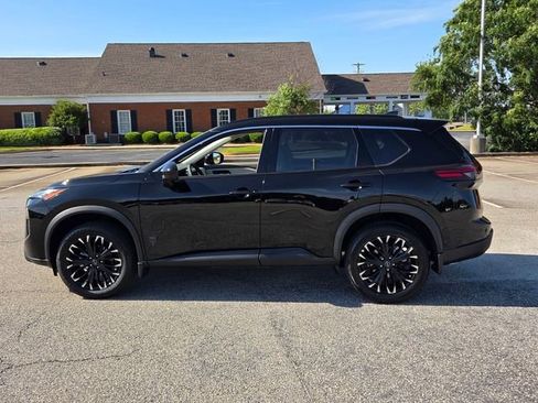 New 2026 Nissan Rogue SV FWD image 4