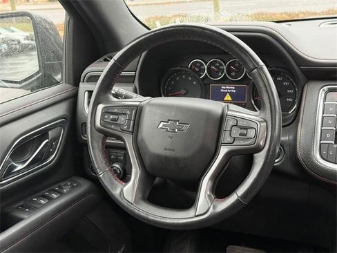 Used 2023 Chevrolet Suburban LT image 13