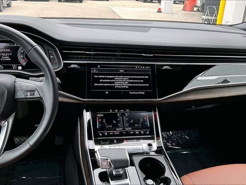 Used 2025 Audi Q8 Premium Plus w/ Premium Plus Package image 20