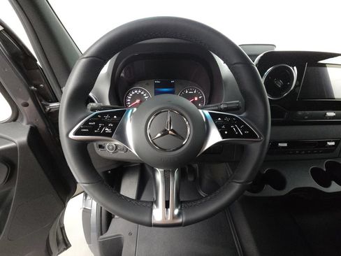 Used 2026 Mercedes-Benz Sprinter 2500 image 11