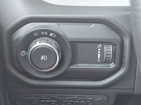 Used 2025 Jeep Wrangler Unlimited Sport AWD/4WD image 25