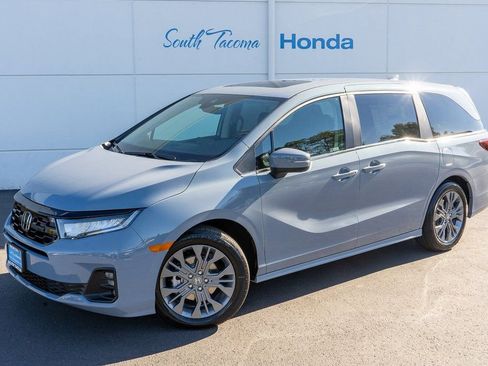 New 2026 Honda Odyssey Touring image 2