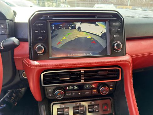 Used 2024 Nissan GT-R Premium w/ Premium Interior Package image 26