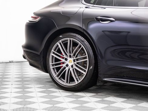 Used 2020 Porsche Panamera GTS image 36